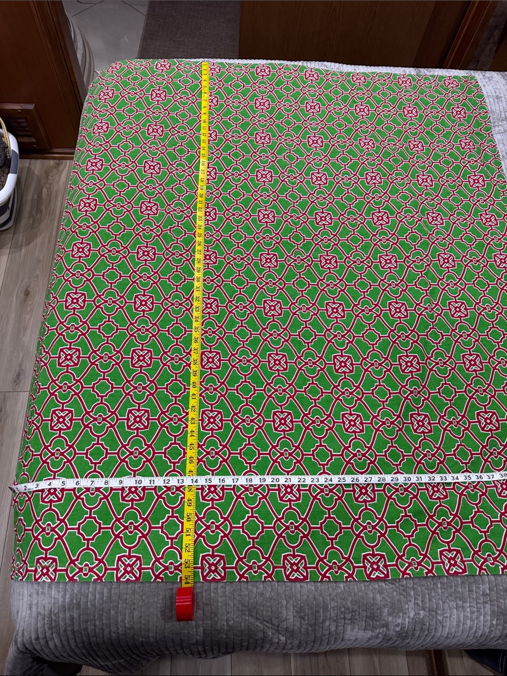 Green & Red Decorative Cotton Tablecloth Geometric shapes